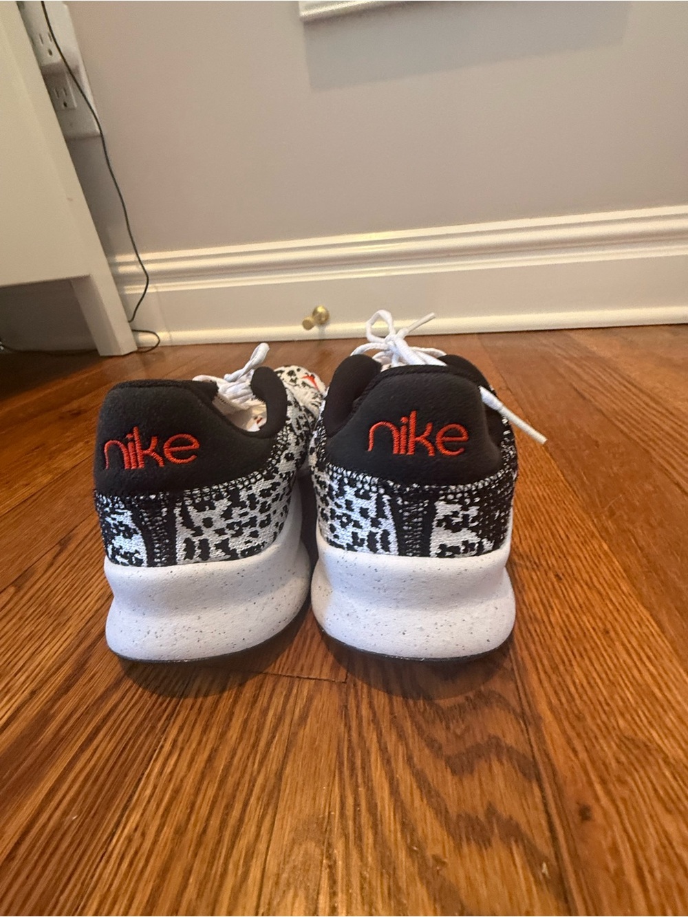 Nike Women’s Black & White Patterned Sneakers